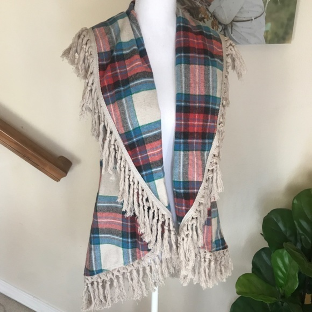Entro‎ plaid flannel vest tassel fringe size S NWT